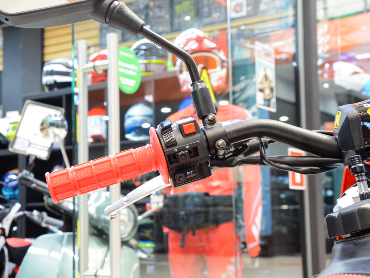 1560435-790-2301 (9)